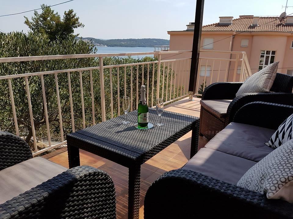 Adriatic Apartments โตรกีร์ ภายนอก รูปภาพ